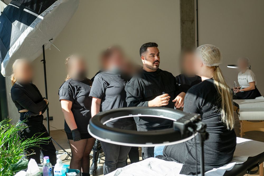 Pino unterrichtet am Modell